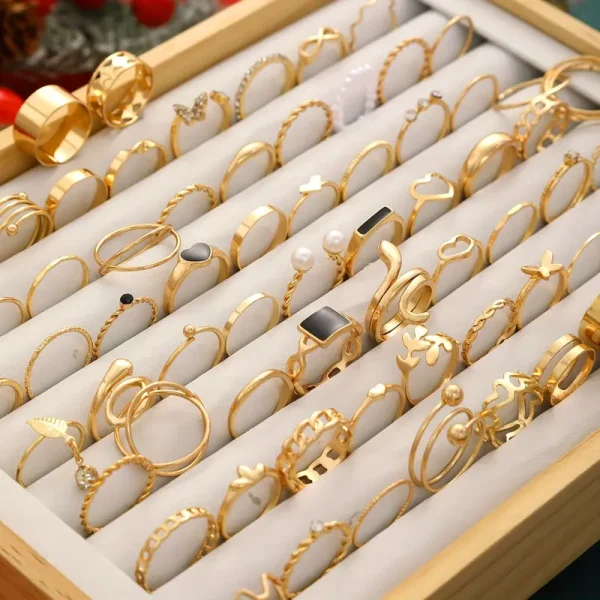 Set Cincin, Rekaan Elegan & Bergaya, 69pcs / set, Termasuk Hati, Cinta, Rama-rama, Titisan Minyak Hitam, Cincin Berbilang Gaya Bertindan Wanita Licin, Berlian buatan Berkilauan, Sesuai untuk Pakaian Harian, Tersedia dalam Dua Warna (Emas dan Perak), [COD]