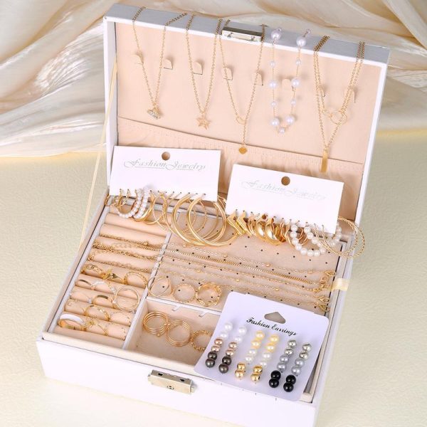 Set Barang Kemas Fesyen, 61 Keping, Kalung, Gelang, Anting-anting, Cincin, Untuk Wanita, Loket Rama-rama dan Hati, Kalung, Aksesori Rantai Emas, Sesuai untuk Pesta Wanita dan Gadis, Set Aksesori Barang Kemas Hadiah, Tiada Kotak Termasuk, [COD]