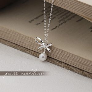 [925 Perak]Kalung Peluh Musim Panas & Loket Mutiara Rama-rama Tahan Kotoran Kalung Cantik Hypoallergenic untuk Wanita Barang kemas yang bergaya dan serba boleh